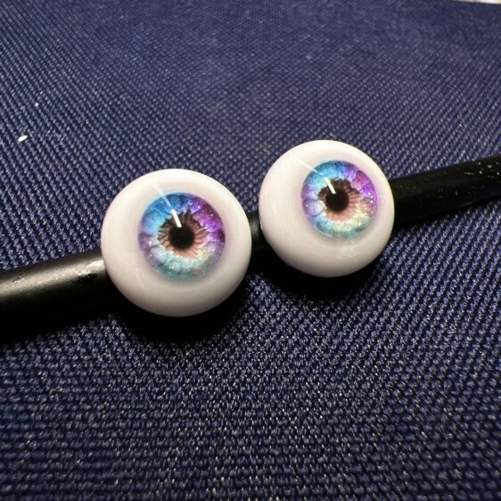 Realistic Resin Eyes for BJD Dolls – Handcrafted Art Eyes (8mm–24mm)